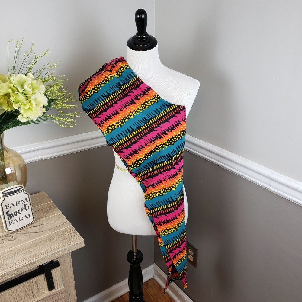 Lularoe 80's linear Tall and Curvy leggings